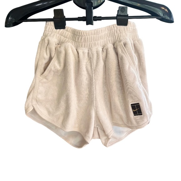 Nike Court Heritage Mid-rise French Terry Shorts. Orewood Brown. XS - Picture 2 of 4
